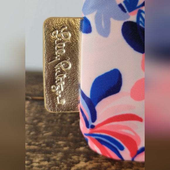 Lilly Pulitzer Wristlet Wallet - Picture 2 of 10